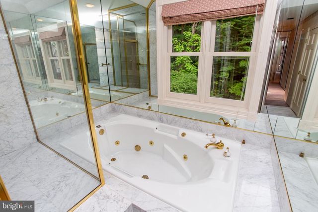 13 ROCK CREEK WOODS, Lambertville, NJ 08530