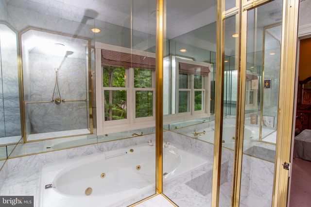 13 ROCK CREEK WOODS, Lambertville, NJ 08530
