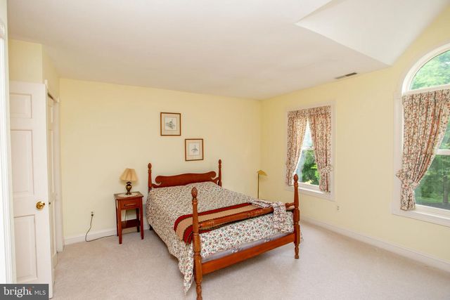 13 ROCK CREEK WOODS, Lambertville, NJ 08530