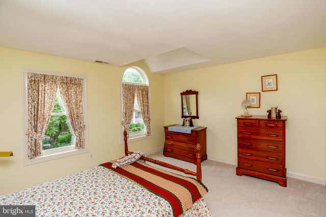 13 ROCK CREEK WOODS, Lambertville, NJ 08530