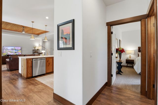 12836 N Sunflower LOOP, Hayden, ID 83835
