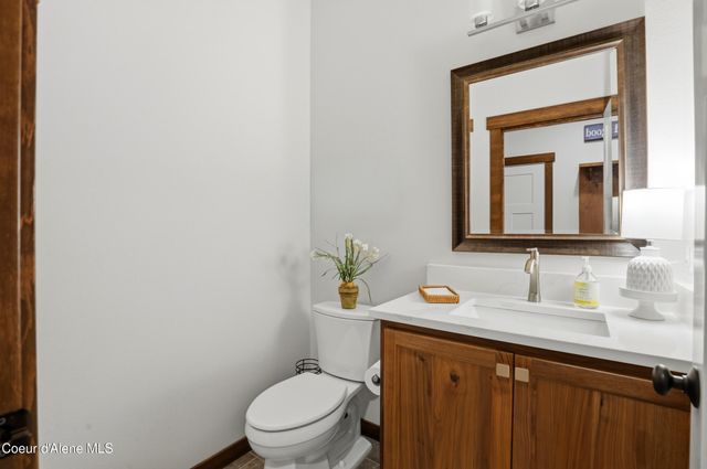 12836 N Sunflower LOOP, Hayden, ID 83835