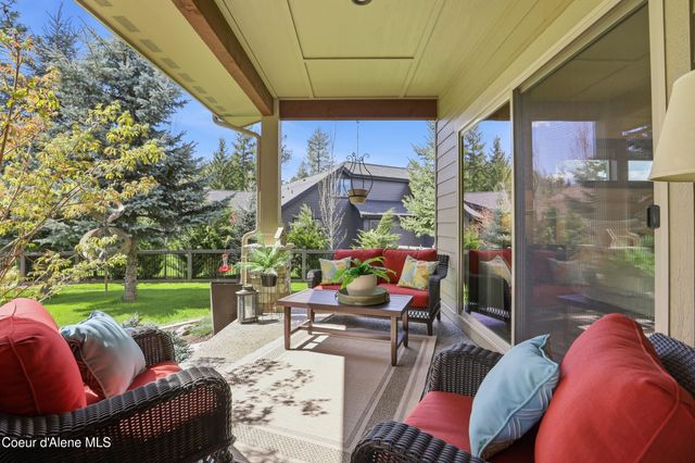 12836 N Sunflower LOOP, Hayden, ID 83835