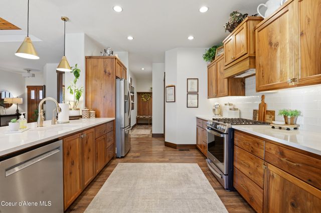12836 N Sunflower LOOP, Hayden, ID 83835