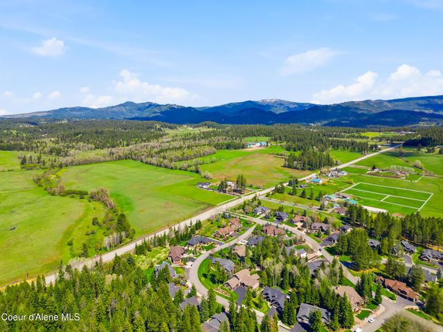 12836 N Sunflower LOOP, Hayden, ID 83835