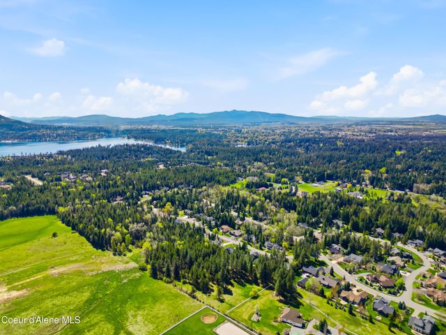 12836 N Sunflower LOOP, Hayden, ID 83835