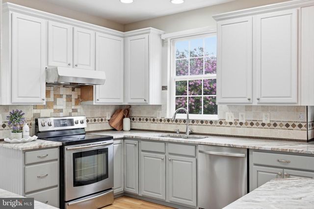 8159 TENBROOK DR, Gainesville, VA 20155