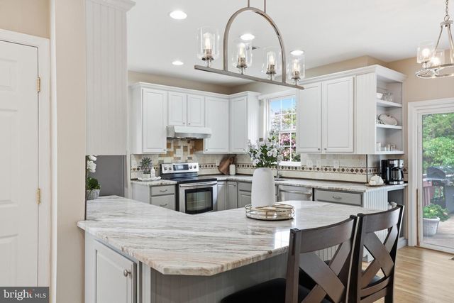 8159 TENBROOK DR, Gainesville, VA 20155