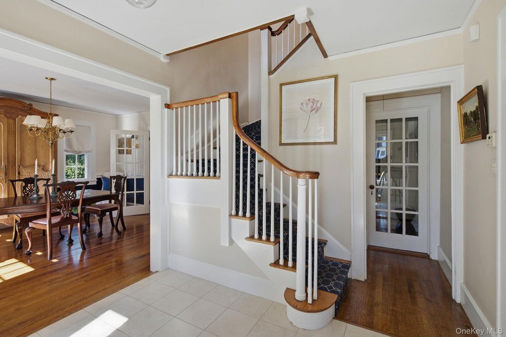 75 Dewey Street, Huntington, NY 11743 — photo 3