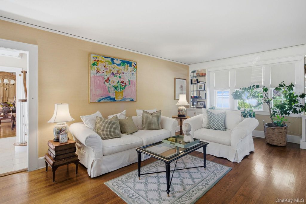 75 Dewey Street, Huntington, NY 11743 — photo 5