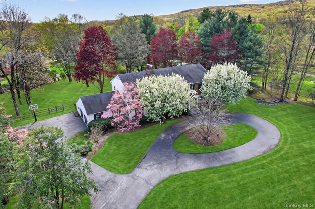 1 Vivian Place, Montebello, NY 10901