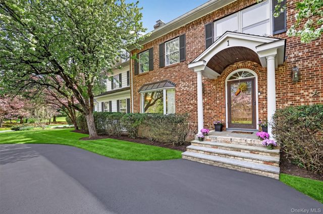 1 Vivian Place, Montebello, NY 10901