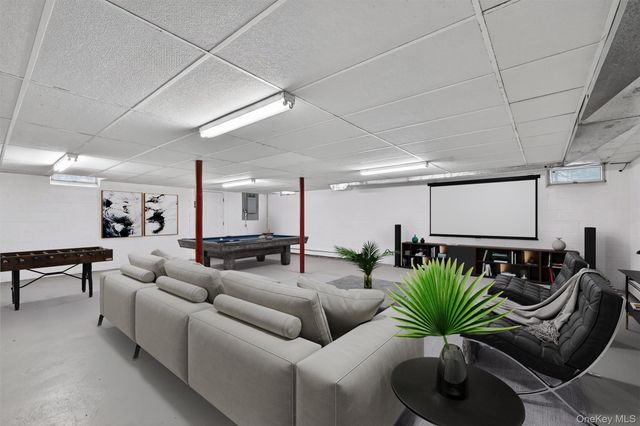 1 Vivian Place, Montebello, NY 10901