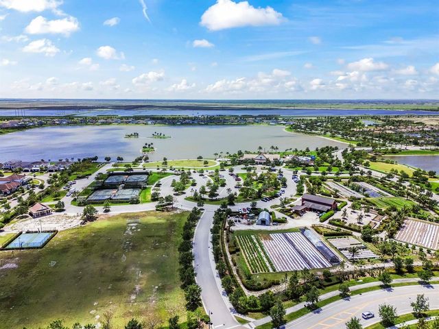 1338 Harvester Crossing, Loxahatchee, FL 33470