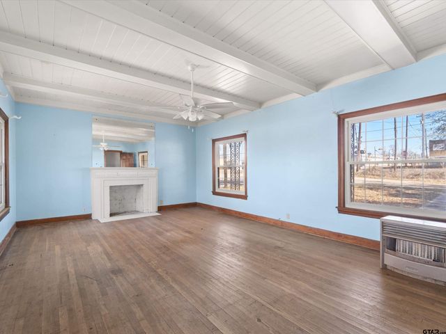 102 S Front, Overton, TX 75684