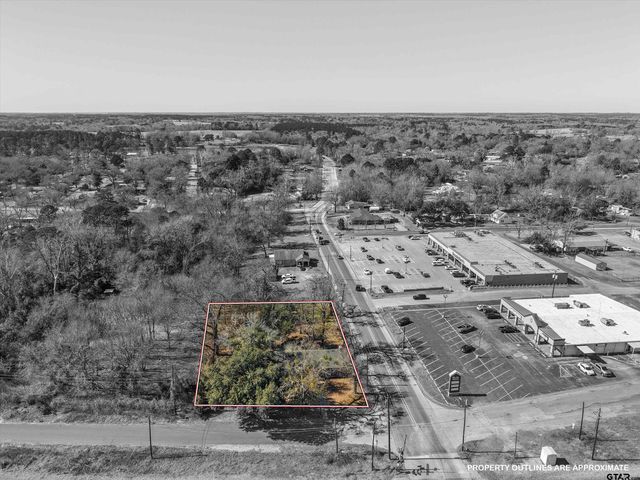 102 S Front, Overton, TX 75684