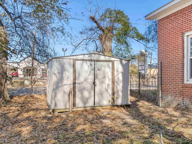 102 S Front, Overton, TX 75684