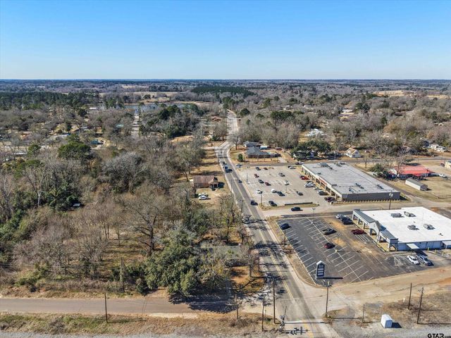 102 S Front, Overton, TX 75684