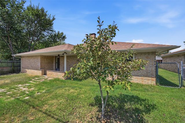 1908 Paula Drive, Denison, TX 75020