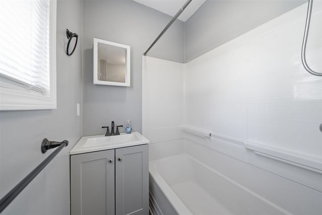 209 W High Street, Jackson, MI 49203