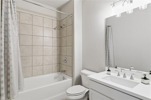 1030 Rivermont Alley, Roswell, GA 30076