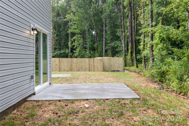 315 E Glendale Avenue, Mount Holly, NC 28120