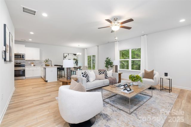 315 E Glendale Avenue, Mount Holly, NC 28120