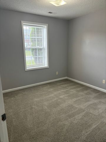 3404 Queensbury Rd, Clarksville, TN 37042