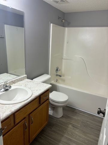 3404 Queensbury Rd, Clarksville, TN 37042