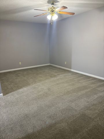 3404 Queensbury Rd, Clarksville, TN 37042