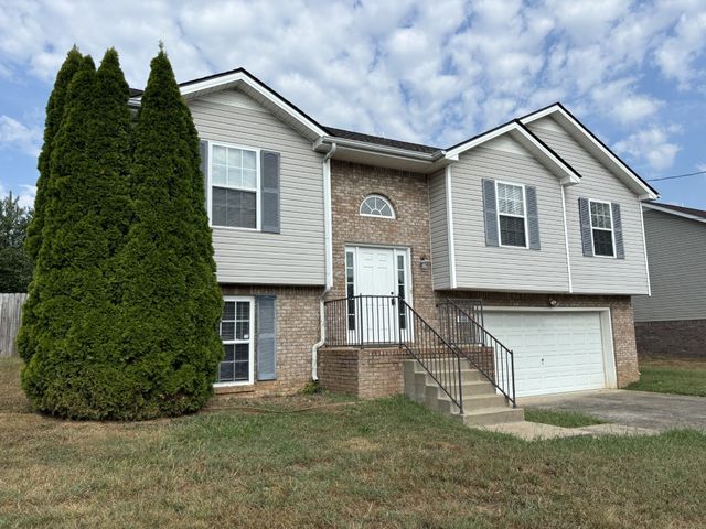 3404 Queensbury Rd, Clarksville, TN 37042