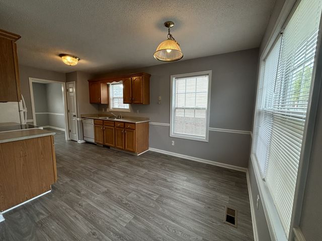 3404 Queensbury Rd, Clarksville, TN 37042