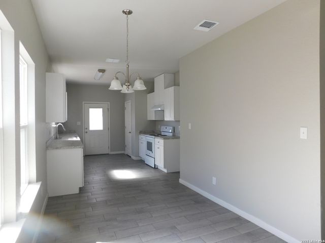 2954 WEIR AVE, San Antonio, TX 78226