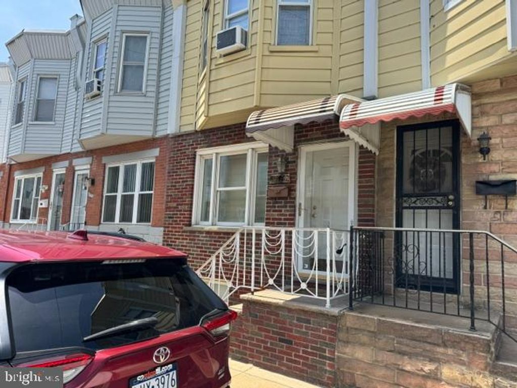 2626 S CAMAC ST, Philadelphia, PA 19148