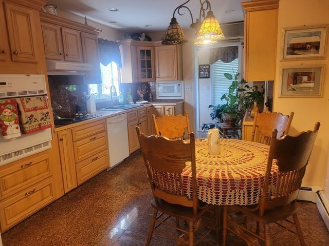 683 Church St, New Bedford, MA 02745