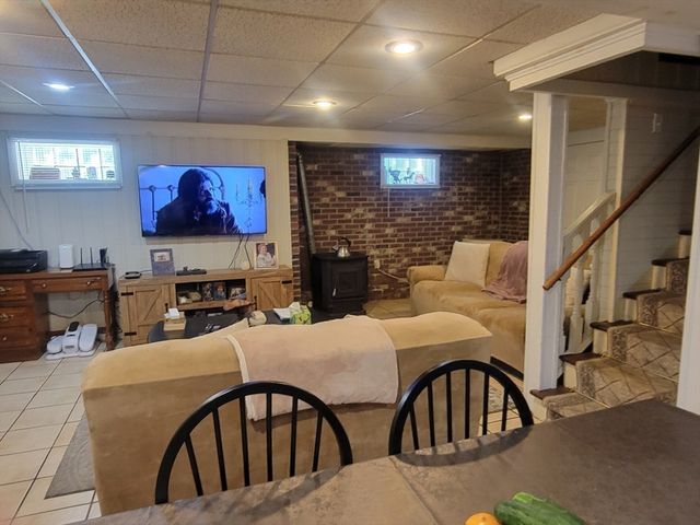 683 Church St, New Bedford, MA 02745