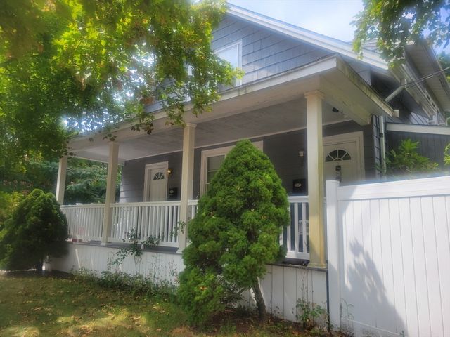 683 Church St, New Bedford, MA 02745