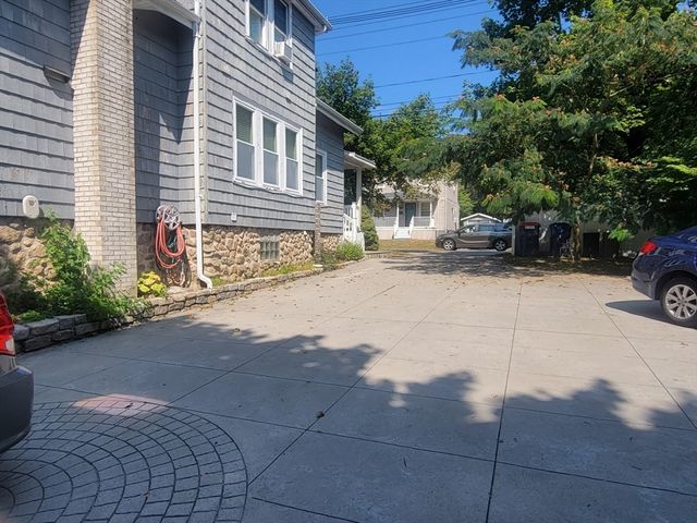 683 Church St, New Bedford, MA 02745