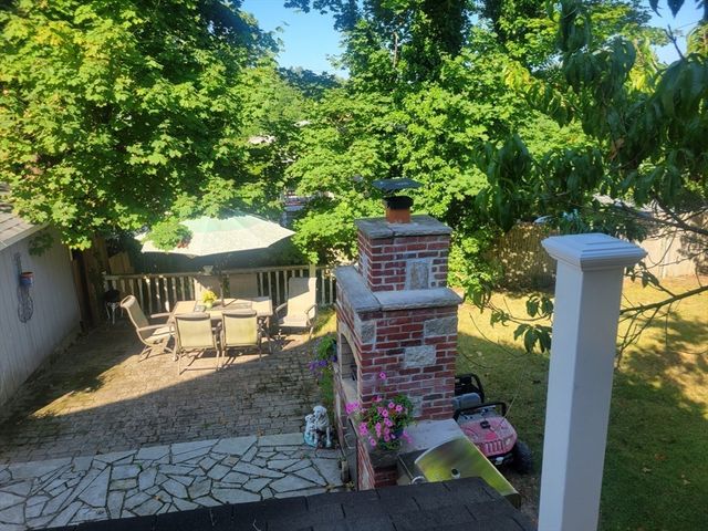 683 Church St, New Bedford, MA 02745