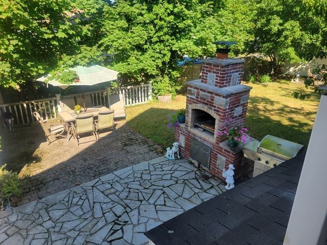 683 Church St, New Bedford, MA 02745