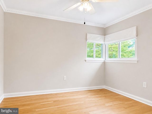 10827 CHARLES DR, Fairfax, VA 22030