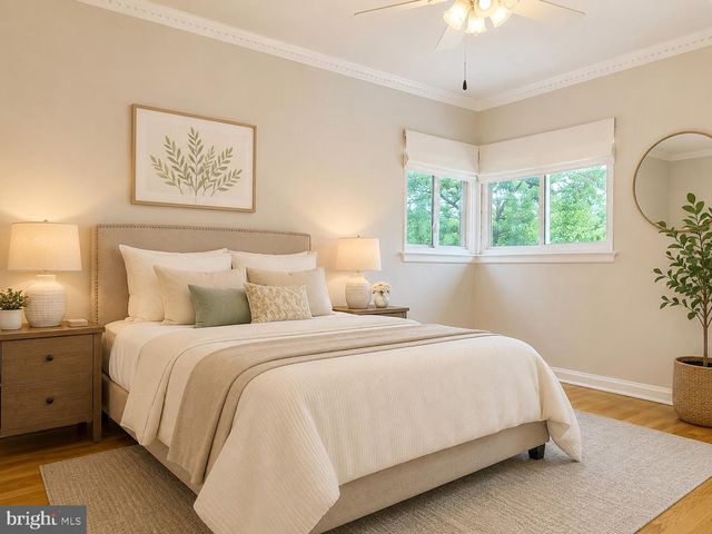 10827 CHARLES DR, Fairfax, VA 22030