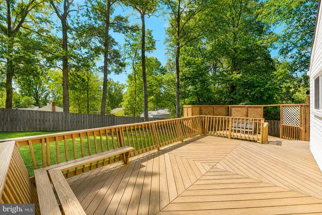 10827 CHARLES DR, Fairfax, VA 22030