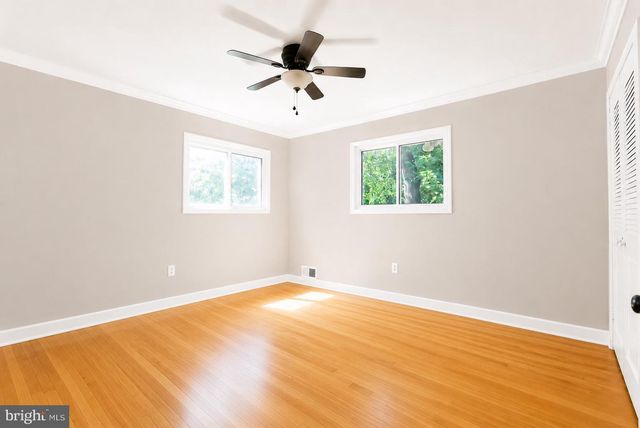 10827 CHARLES DR, Fairfax, VA 22030