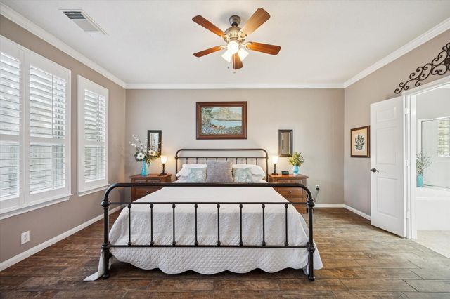 2413 Alamanni Drive, Pearland, TX 77581