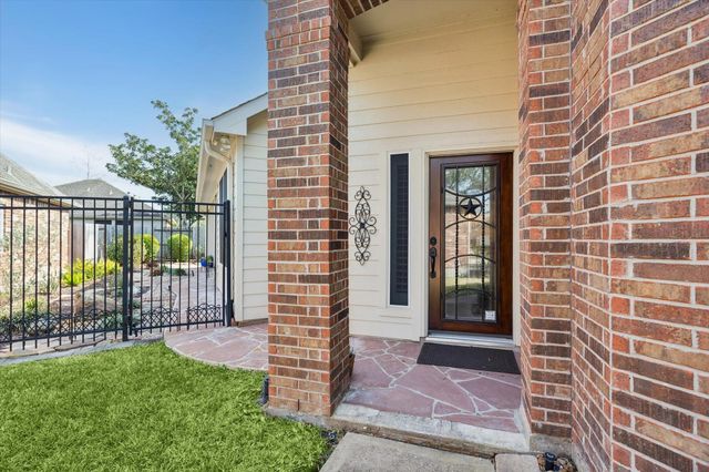 2413 Alamanni Drive, Pearland, TX 77581