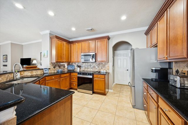 2413 Alamanni Drive, Pearland, TX 77581