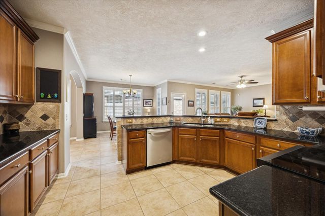 2413 Alamanni Drive, Pearland, TX 77581