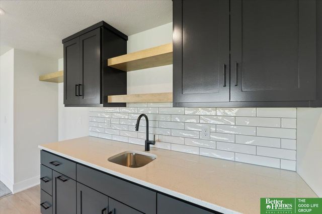 5520 N 213th Street, Omaha, NE 68022