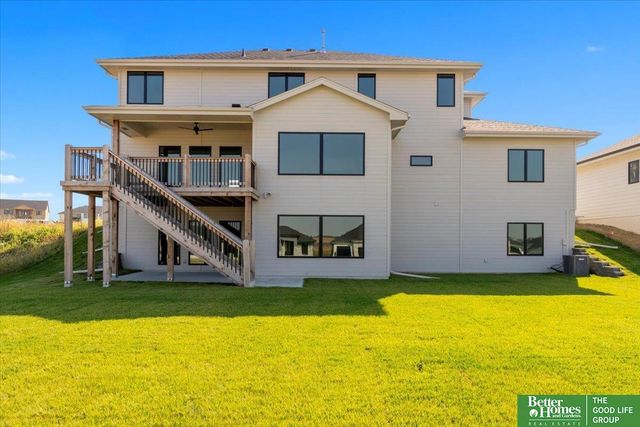 5520 N 213th Street, Omaha, NE 68022